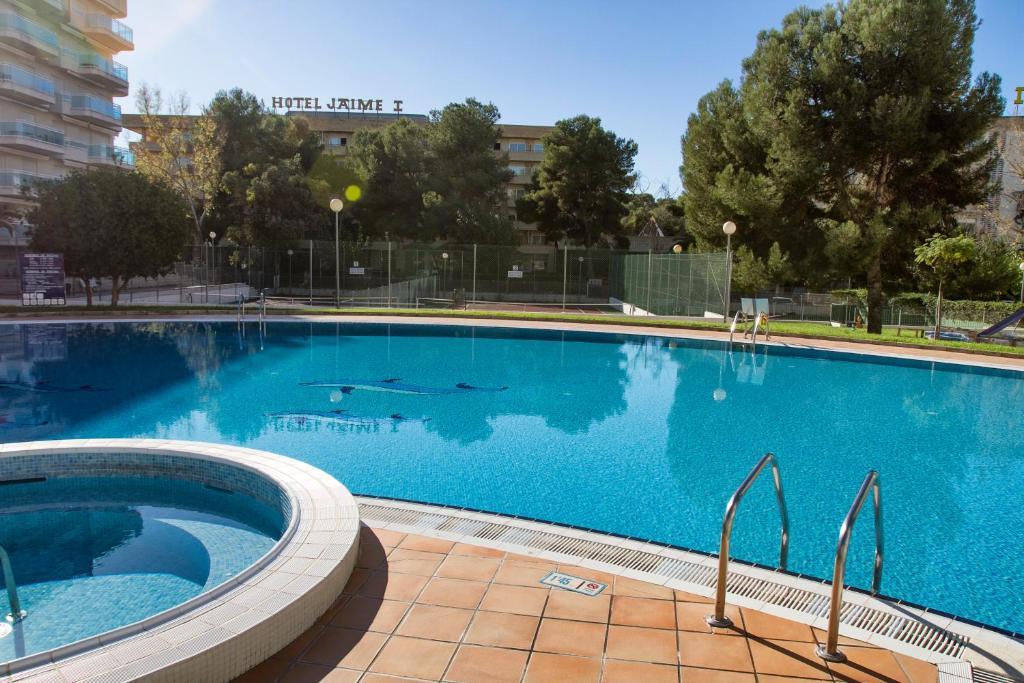 Rentalmar Families Larimar Salou Bagian luar foto