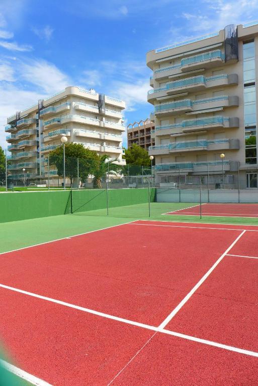 Rentalmar Families Larimar Salou Bagian luar foto